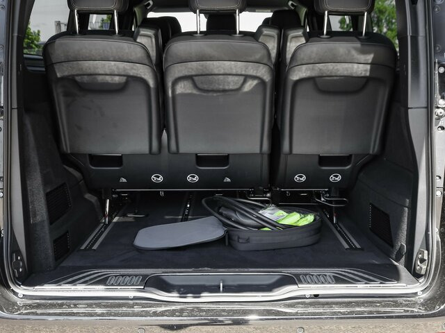 MERCEDES-BENZ EQV 300 Extralang,Avantgarde,8Sitze,2xelektr.Tür - Personentransporter, Elektro-Transporter: das Bild 2 MERCEDES-BENZ EQV 300 Extralang,Avantgarde,8Sitze,2xelektr.Tür - Personentransporter, Elektro-Transporter: das Bild 2