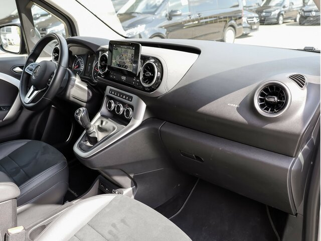 MERCEDES-BENZ T 180 d,Progressive,LED.AHK,MBUX,Navi,Kamera... - Personentransporter: das Bild 4 MERCEDES-BENZ T 180 d,Progressive,LED.AHK,MBUX,Navi,Kamera... - Personentransporter: das Bild 4