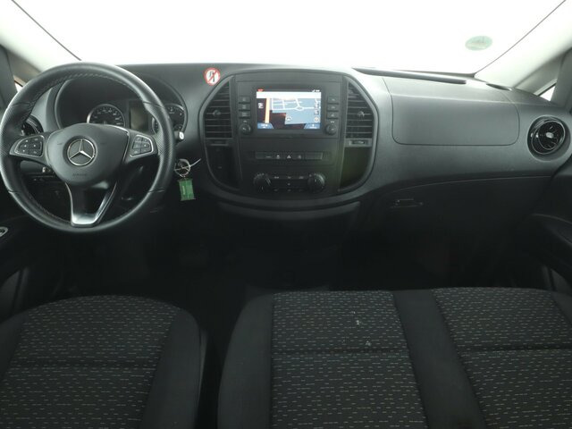 MERCEDES-BENZ Vito 116TourerPro ,Extralang,2xKlima,Kamera,AHK - Kleinbus, Personentransporter: das Bild 2 MERCEDES-BENZ Vito 116TourerPro ,Extralang,2xKlima,Kamera,AHK - Kleinbus, Personentransporter: das Bild 2