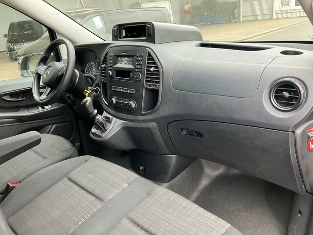 MERCEDES-BENZ Vito114 Mixto Extralang,Klima,Tempomat,Standhzg - Kleinbus, Personentransporter: das Bild 4 MERCEDES-BENZ Vito114 Mixto Extralang,Klima,Tempomat,Standhzg - Kleinbus, Personentransporter: das Bild 4
