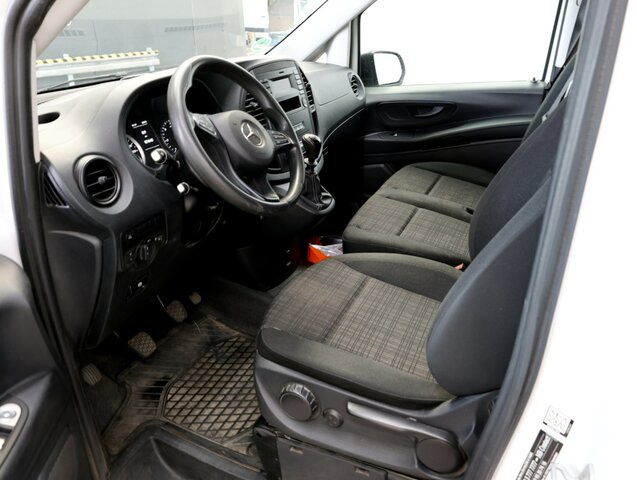 MERCEDES-BENZ Vito114CDI KA lang ,Klima,Sortimo Regalsystem... - Kleintransporter: das Bild 2 MERCEDES-BENZ Vito114CDI KA lang ,Klima,Sortimo Regalsystem... - Kleintransporter: das Bild 2