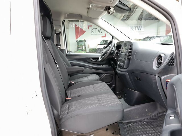 MERCEDES-BENZ eVito 111 KA,lang,Klima,Navi,Kamera,Sitzheizung... - Kleintransporter, Elektro-Transporter: das Bild 3 MERCEDES-BENZ eVito 111 KA,lang,Klima,Navi,Kamera,Sitzheizung... - Kleintransporter, Elektro-Transporter: das Bild 3