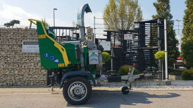 Holzhäcksler HS 170M nur 323 Bh - Holzschredder: das Bild 2 Holzhäcksler HS 170M nur 323 Bh - Holzschredder: das Bild 2