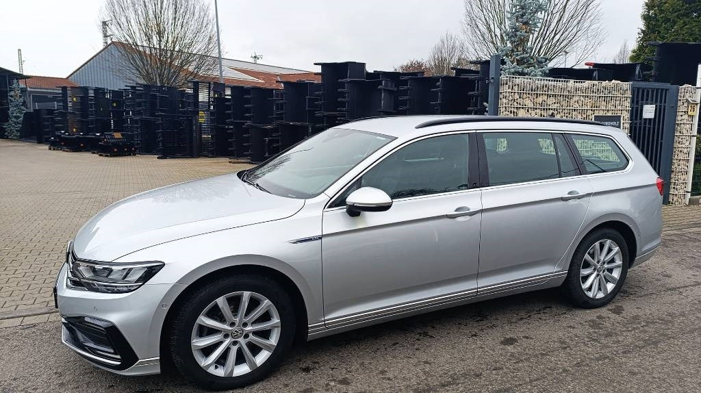 Volkswagen Passat GTE 1.4 TSI DSG GTE Plug-in-Hybrid 1. Hand - PKW: das Bild 4 Volkswagen Passat GTE 1.4 TSI DSG GTE Plug-in-Hybrid 1. Hand - PKW: das Bild 4