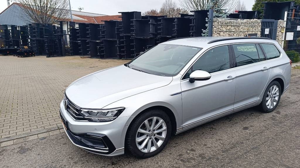 Volkswagen Passat GTE 1.4 TSI DSG GTE Plug-in-Hybrid 1. Hand - PKW: das Bild 3 Volkswagen Passat GTE 1.4 TSI DSG GTE Plug-in-Hybrid 1. Hand - PKW: das Bild 3