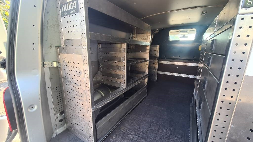 Volkswagen T5 2.0 TDI, Kasten, Werkstattschränke, Klima, AHK  – Leasing Volkswagen T5 2.0 TDI, Kasten, Werkstattschränke, Klima, AHK: das Bild 18