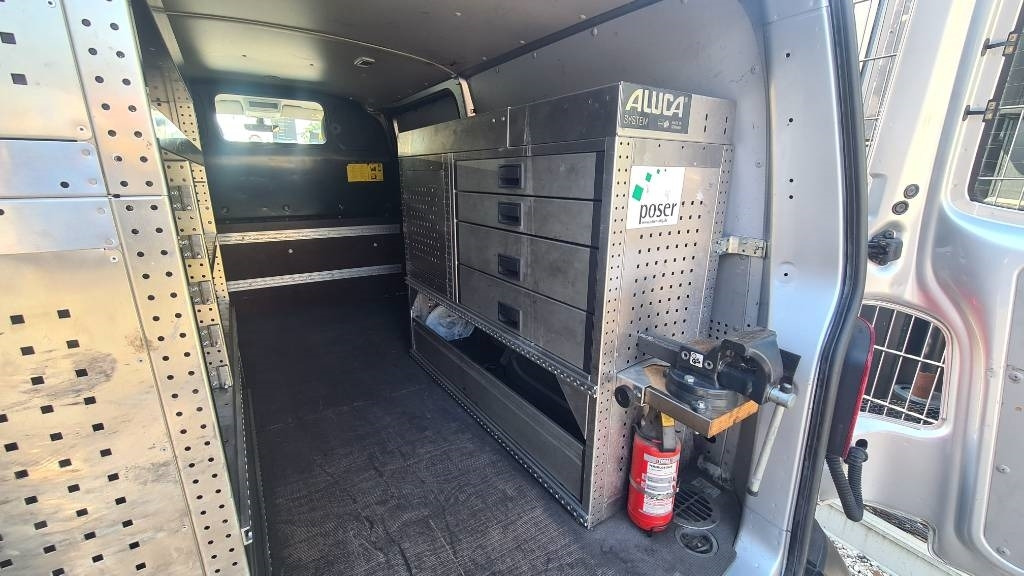 Volkswagen T5 2.0 TDI, Kasten, Werkstattschränke, Klima, AHK  – Leasing Volkswagen T5 2.0 TDI, Kasten, Werkstattschränke, Klima, AHK: das Bild 19