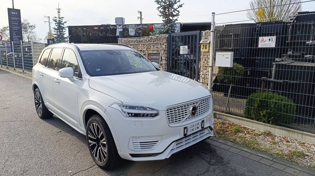 Volvo XC 90 T8 Plug-in-Hybrid, 7 Sitze, Allrad Panorama - PKW: das Bild 1 Volvo XC 90 T8 Plug-in-Hybrid, 7 Sitze, Allrad Panorama - PKW: das Bild 1