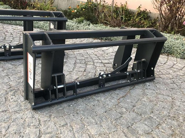 Weidemann Adapter pass. zu Euro Aufnahme - Anbauteil: das Bild 1 Weidemann Adapter pass. zu Euro Aufnahme - Anbauteil: das Bild 1