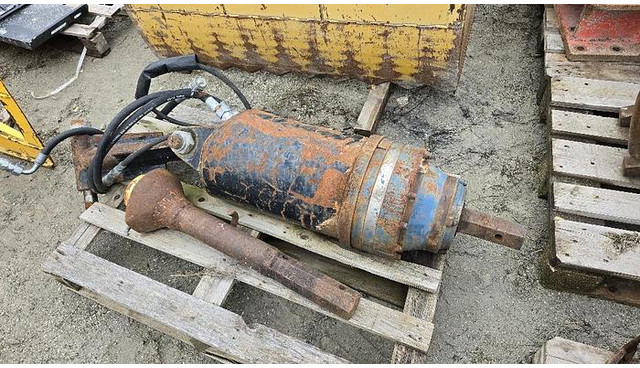 Erdbohrer passend zu 8 - 22 t Bagger - Baumaschine: das Bild 2 Erdbohrer passend zu 8 - 22 t Bagger - Baumaschine: das Bild 2