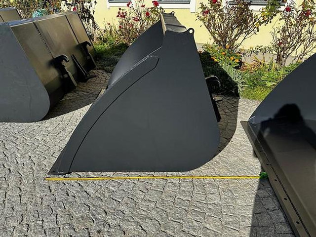 Big Volumenschaufel 200 cm mit Merlo ZM2 Aufnahme - Schaufel: das Bild 5 Big Volumenschaufel 200 cm mit Merlo ZM2 Aufnahme - Schaufel: das Bild 5