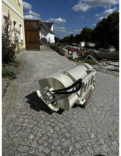 Cat LT18B TILLER - Technik für Bodenbearbeitung: das Bild 3 Cat LT18B TILLER - Technik für Bodenbearbeitung: das Bild 3