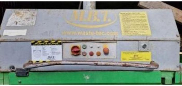 Strautmann MK 1100 Mehrkammer Ballenpresse - Industriemaschine: das Bild 2 Strautmann MK 1100 Mehrkammer Ballenpresse - Industriemaschine: das Bild 2