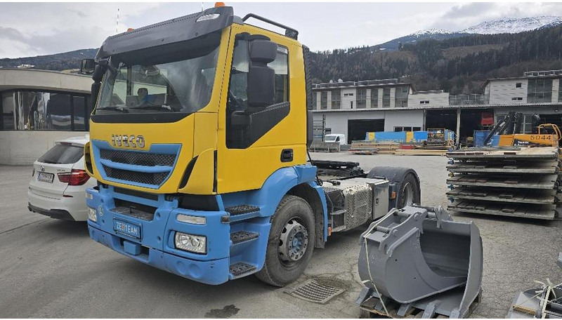 Iveco Strallis 4x2 Sattelzugmaschine mit Kipphydraulik - Containerwagen/ Wechselfahrgestell LKW: das Bild 1 Iveco Strallis 4x2 Sattelzugmaschine mit Kipphydraulik - Containerwagen/ Wechselfahrgestell LKW: das Bild 1