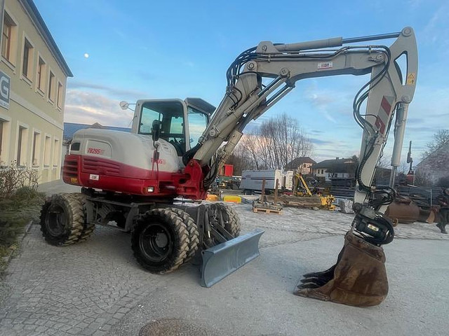 Takeuchi TB295W Mobilbagger - Bagger: das Bild 3 Takeuchi TB295W Mobilbagger - Bagger: das Bild 3