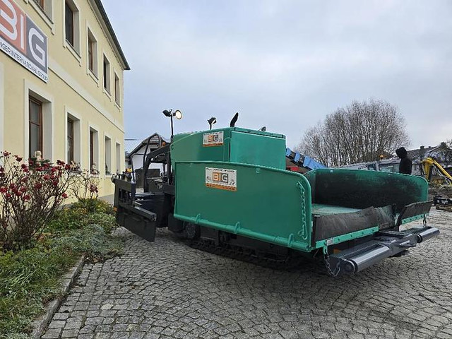 Vögele Super 800 Asphaltfertiger - Asphalttechnik: das Bild 4 Vögele Super 800 Asphaltfertiger - Asphalttechnik: das Bild 4