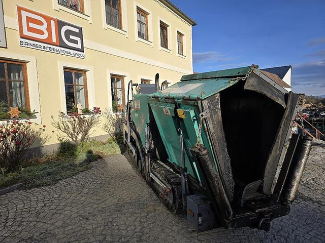 Vögele Super 800 Asphaltfertiger - Asphalttechnik: das Bild 3 Vögele Super 800 Asphaltfertiger - Asphalttechnik: das Bild 3