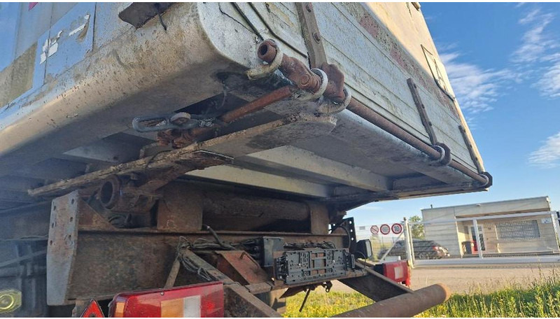 Warneke Alu Kippmulde 2 Achs mit Lenkachse - Kipper Anhänger: das Bild 3 Warneke Alu Kippmulde 2 Achs mit Lenkachse - Kipper Anhänger: das Bild 3