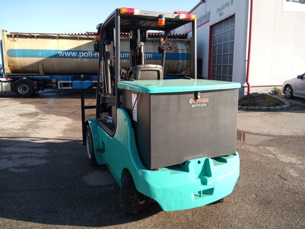 Maximal FB40 -MQJ22 - Elektrostapler: das Bild 4 Maximal FB40 -MQJ22 - Elektrostapler: das Bild 4