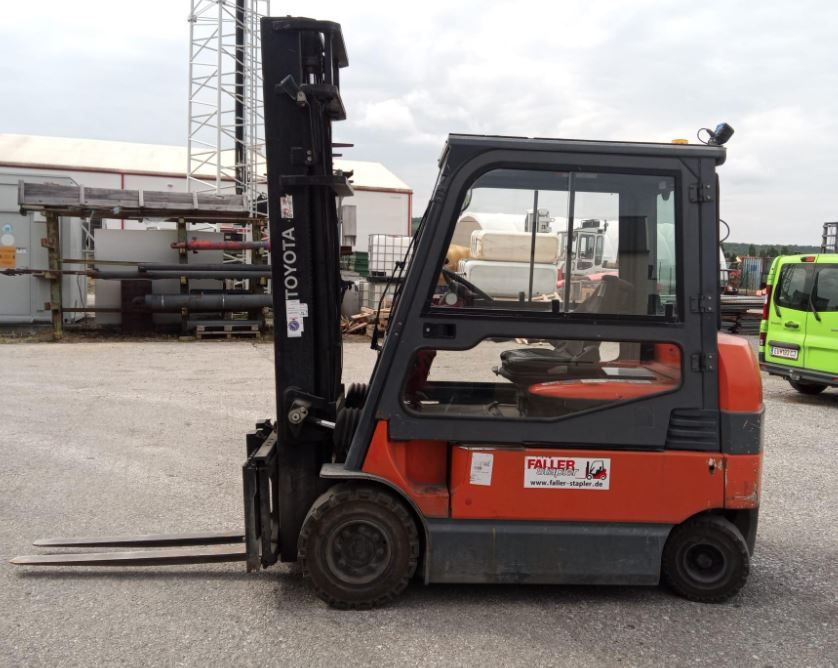 Toyota 7FBMF35 - Gabelstapler: das Bild 1 Toyota 7FBMF35 - Gabelstapler: das Bild 1