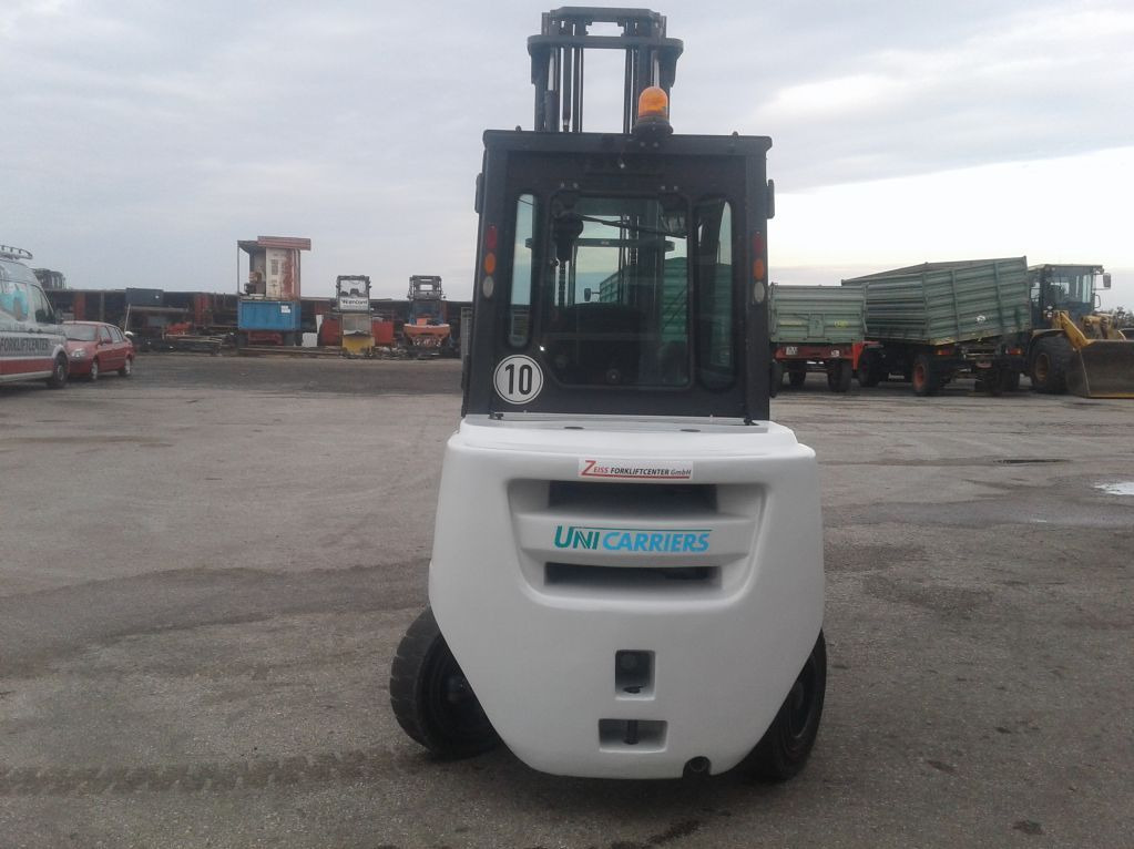UniCarriers DG1F4A50Q - Dieselstapler: das Bild 5 UniCarriers DG1F4A50Q - Dieselstapler: das Bild 5