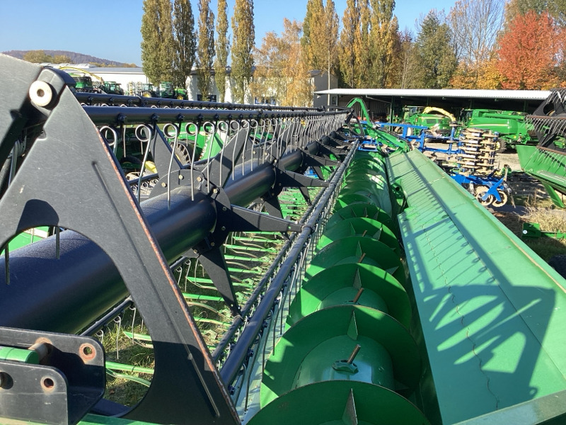 John Deere T660i mit 630X Schneidwerk - Mähdrescher: das Bild 4 John Deere T660i mit 630X Schneidwerk - Mähdrescher: das Bild 4