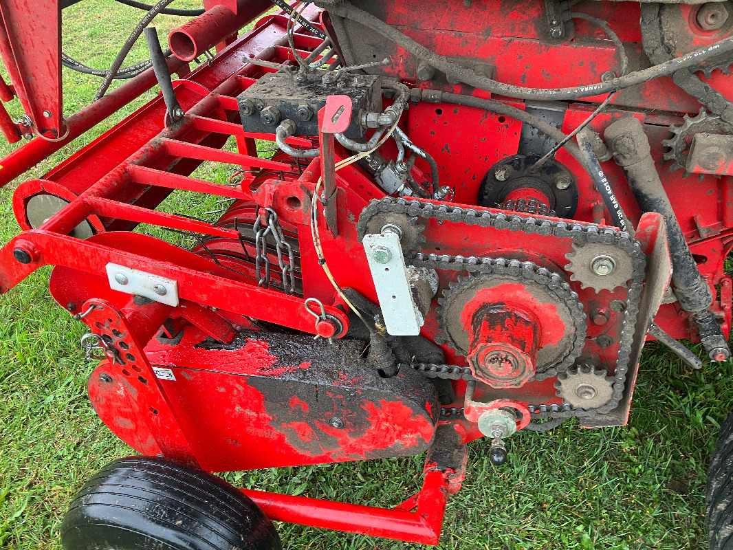 Welger RP 245 - Ballenwickelgerät: das Bild 4 Welger RP 245 - Ballenwickelgerät: das Bild 4