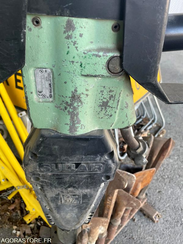 1 Compresseur mobile (+1 marteau perforateur,4 spatules,7 burins,1meuleuse,1 déb - Luftkompressor: das Bild 4 1 Compresseur mobile (+1 marteau perforateur,4 spatules,7 burins,1meuleuse,1 déb - Luftkompressor: das Bild 4