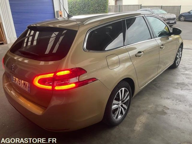 308 ALLURE 1.5 BHDI 130cv BVM6- 04/2018 - 150900 KM - Kombi: das Bild 3 308 ALLURE 1.5 BHDI 130cv BVM6- 04/2018 - 150900 KM - Kombi: das Bild 3