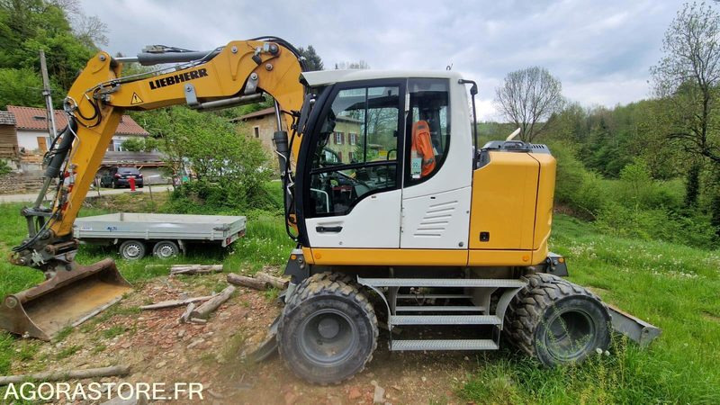 A912 COMPACT - LIEBHERR - 2019 - 2820h - Bagger: das Bild 1 A912 COMPACT - LIEBHERR - 2019 - 2820h - Bagger: das Bild 1