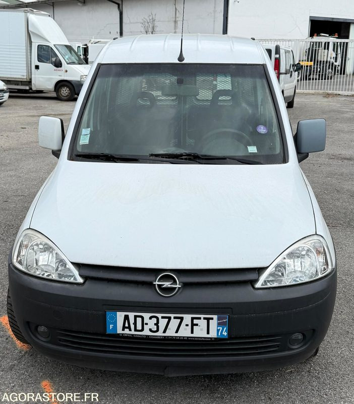 AD377FT- Fourgonnette OPEL COMBO GNV - Kleintransporter: das Bild 1 AD377FT- Fourgonnette OPEL COMBO GNV - Kleintransporter: das Bild 1