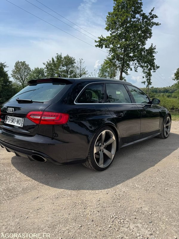 AUDI A4 RS4 - 2013 - 155 000KM - PKW: das Bild 4 AUDI A4 RS4 - 2013 - 155 000KM - PKW: das Bild 4