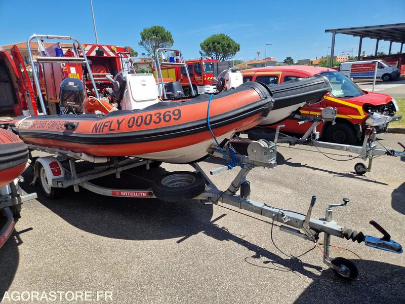 ZEPPELIN Command 15 sur remorque RSA - 2008 - Auflieger: das Bild 5 ZEPPELIN Command 15 sur remorque RSA - 2008 - Auflieger: das Bild 5