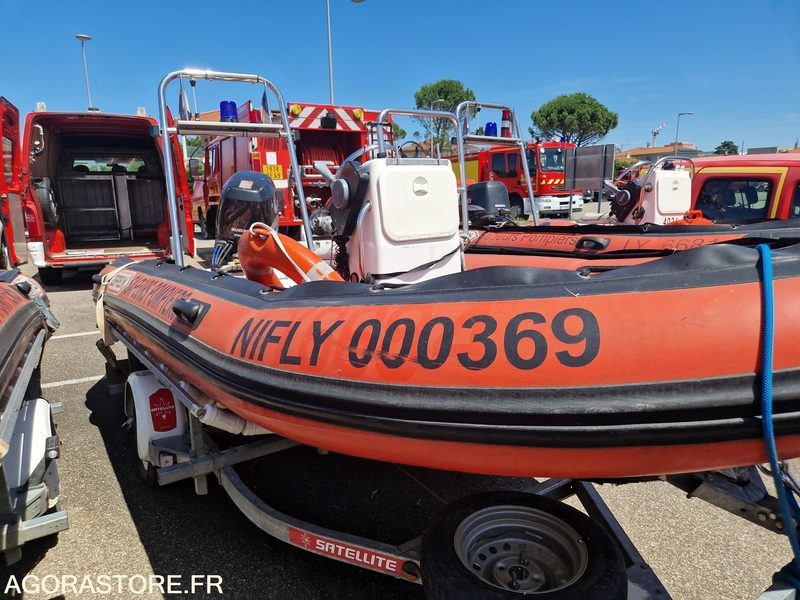 ZEPPELIN Command 15 sur remorque RSA - 2008 - Auflieger: das Bild 2 ZEPPELIN Command 15 sur remorque RSA - 2008 - Auflieger: das Bild 2