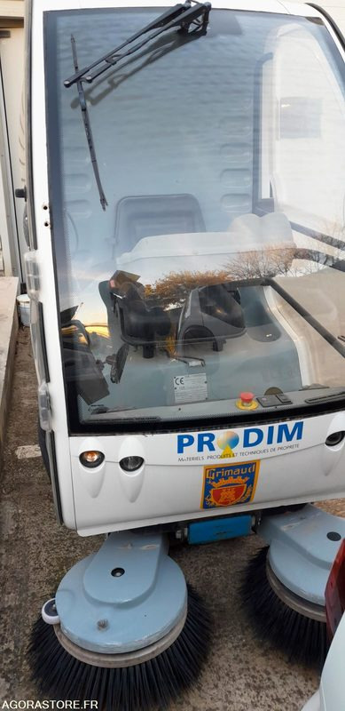 BALAYEUSE ELECTRIQUE ECO 36 - Kehrmaschine: das Bild 3 BALAYEUSE ELECTRIQUE ECO 36 - Kehrmaschine: das Bild 3