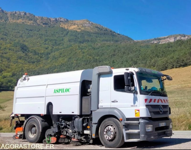 BALAYEUSE LAVEUSE THP MERCEDES BH9 ANNEE 2012 - 246000KMS - Kehrmaschine: das Bild 1 BALAYEUSE LAVEUSE THP MERCEDES BH9 ANNEE 2012 - 246000KMS - Kehrmaschine: das Bild 1