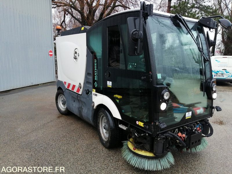BALAYEUSE - MATHIEU - AZURA FLEX - 2020 / 4222 HEURES - Kehrmaschine: das Bild 2 BALAYEUSE - MATHIEU - AZURA FLEX - 2020 / 4222 HEURES - Kehrmaschine: das Bild 2