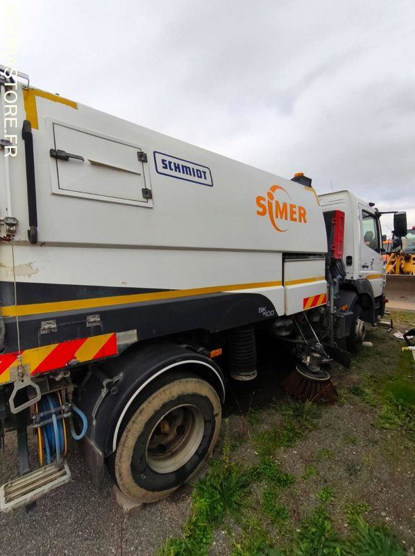 BALAYEUSE MERCEDES ATEGO 95000kms 2019 - Kehrmaschine: das Bild 3 BALAYEUSE MERCEDES ATEGO 95000kms 2019 - Kehrmaschine: das Bild 3