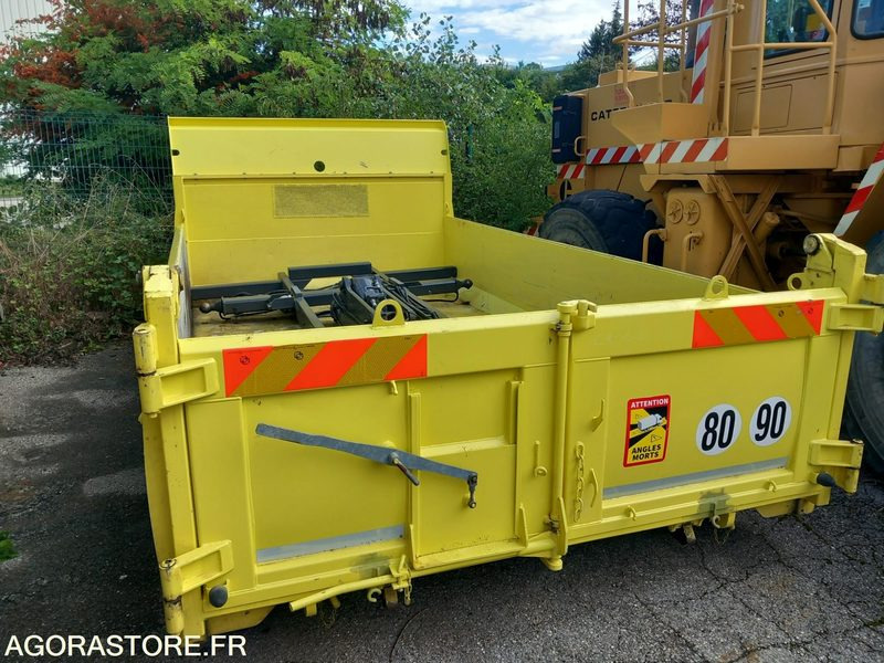 BENNE CAMION (DM013-25) - Baugeräte: das Bild 1 BENNE CAMION (DM013-25) - Baugeräte: das Bild 1