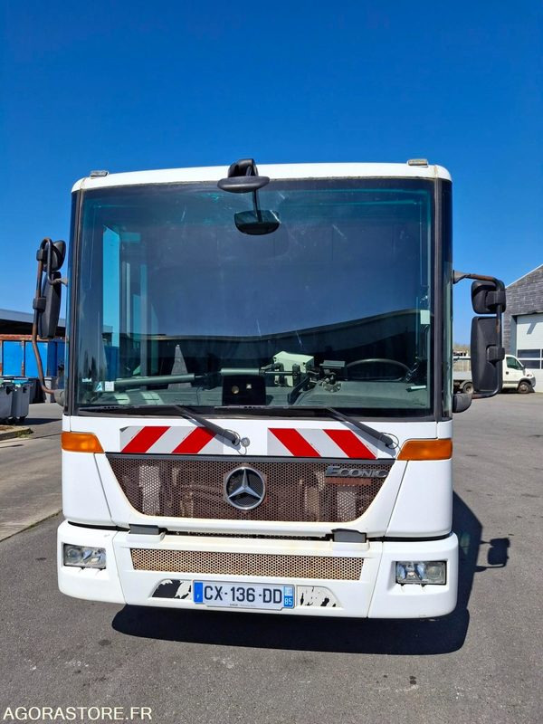 BOM Mercedes Econic 2013 240330 kms - CX-136-DD - Müllwagen: das Bild 3 BOM Mercedes Econic 2013 240330 kms - CX-136-DD - Müllwagen: das Bild 3