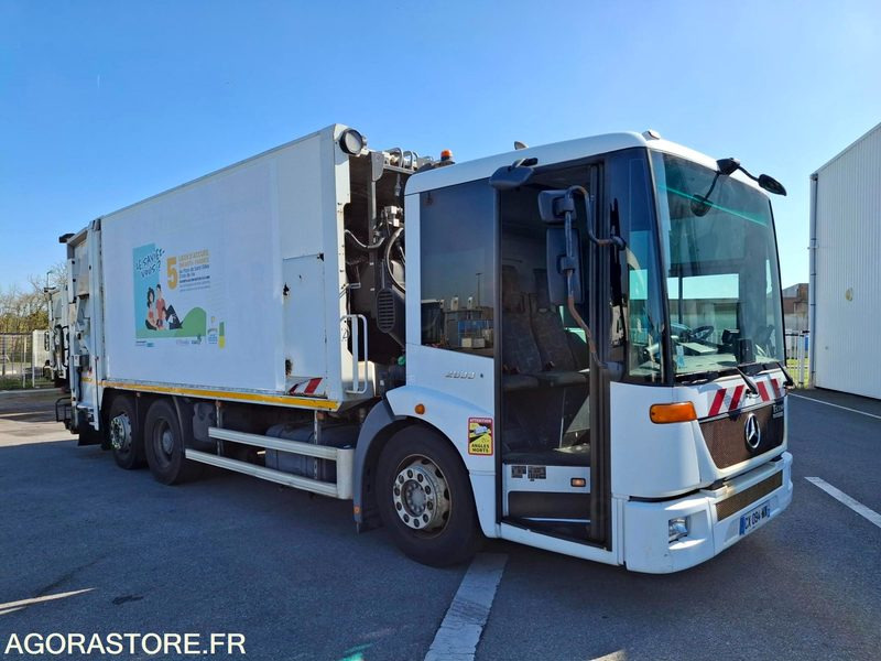 BOM Mercedes Econic 243135 kms 2013 - CX-094-MW - Müllwagen: das Bild 3 BOM Mercedes Econic 243135 kms 2013 - CX-094-MW - Müllwagen: das Bild 3