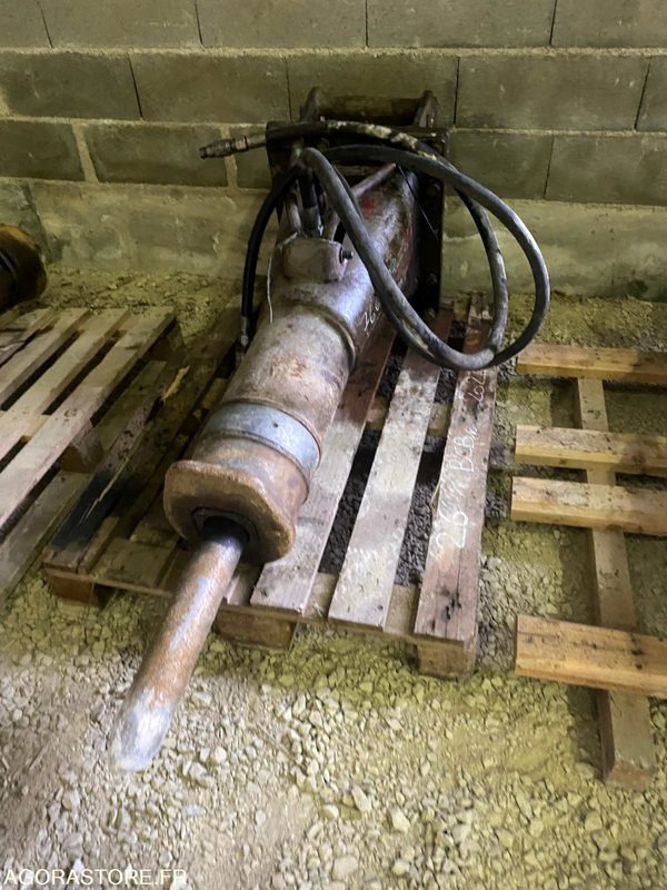 BRH MONTABERT SC36 QA20 ARDEN BON ETAT - Baugeräte: das Bild 1 BRH MONTABERT SC36 QA20 ARDEN BON ETAT - Baugeräte: das Bild 1