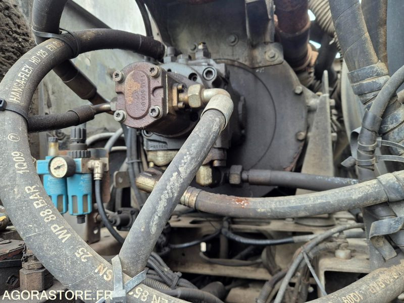 Kehrmaschine Balayeuse Eurovoirie Optifant 70 TA THP - 2012 - 242 000 heures: das Bild 9 Kehrmaschine Balayeuse Eurovoirie Optifant 70 TA THP - 2012 - 242 000 heures: das Bild 9