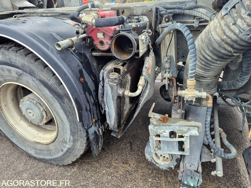 Kehrmaschine Balayeuse Eurovoirie Optifant 70 TA THP - 2012 - 242 000 heures: das Bild 14 Kehrmaschine Balayeuse Eurovoirie Optifant 70 TA THP - 2012 - 242 000 heures: das Bild 14