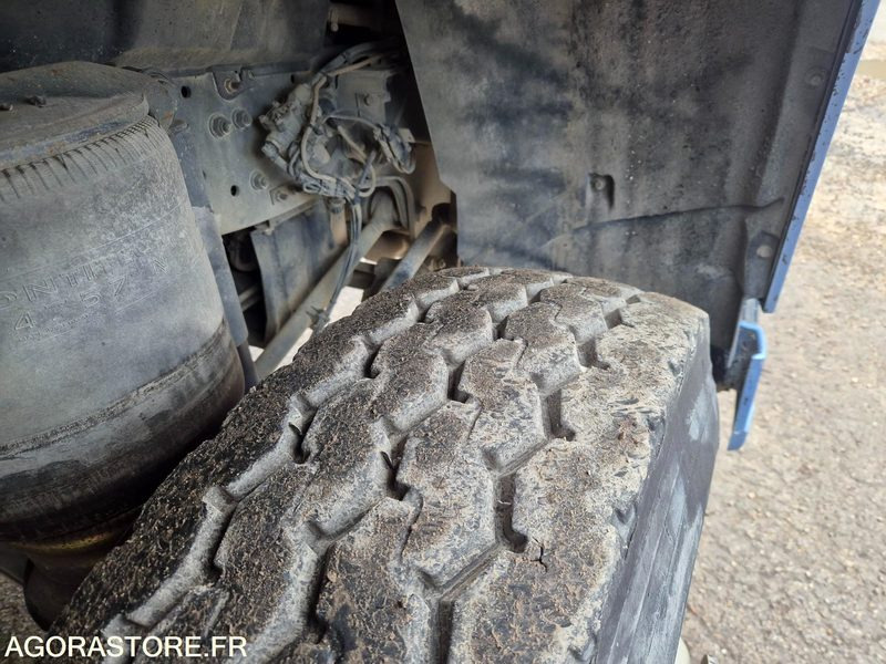 Kehrmaschine Balayeuse Eurovoirie Optifant 70 TA THP - 2012 - 242 000 heures: das Bild 19 Kehrmaschine Balayeuse Eurovoirie Optifant 70 TA THP - 2012 - 242 000 heures: das Bild 19