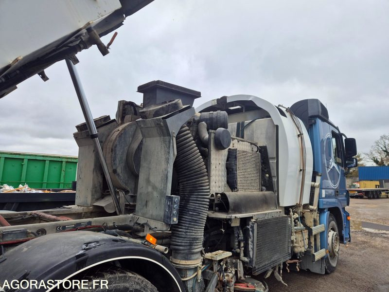 Kehrmaschine Balayeuse Eurovoirie Optifant 70 TA THP - 2012 - 242 000 heures: das Bild 7 Kehrmaschine Balayeuse Eurovoirie Optifant 70 TA THP - 2012 - 242 000 heures: das Bild 7