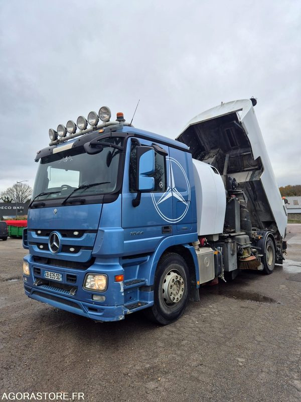 Kehrmaschine Balayeuse Eurovoirie Optifant 70 TA THP - 2012 - 242 000 heures: das Bild 16 Kehrmaschine Balayeuse Eurovoirie Optifant 70 TA THP - 2012 - 242 000 heures: das Bild 16