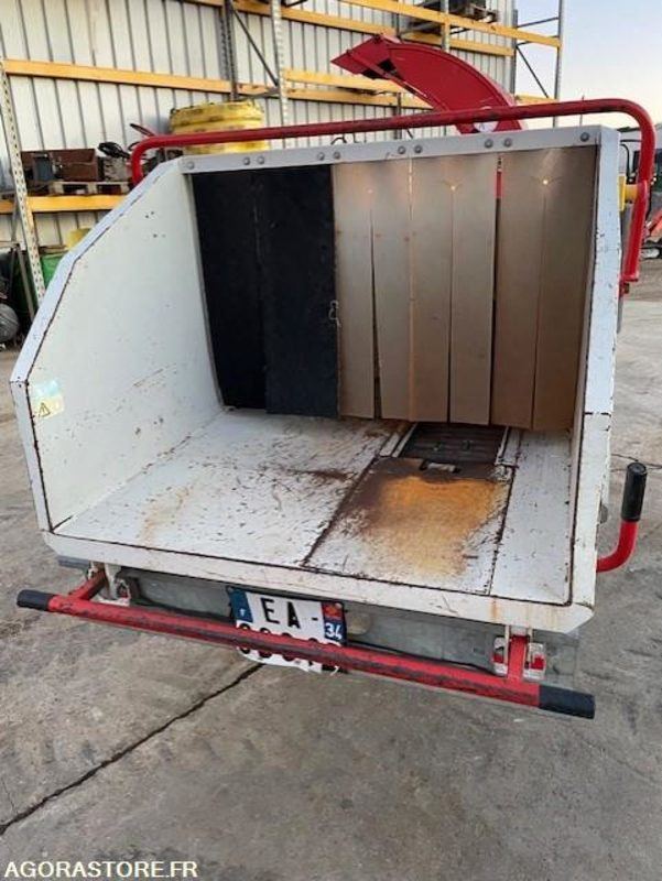 Broyeur de végétaux BUGNOT B55 Série N56 - Gartengerät: das Bild 4 Broyeur de végétaux BUGNOT B55 Série N56 - Gartengerät: das Bild 4