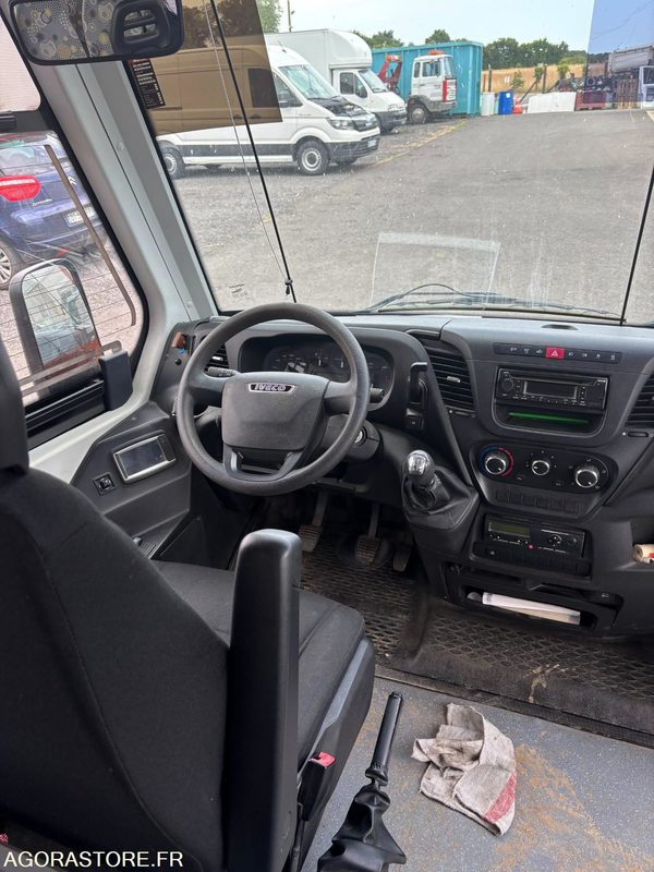 Bus Iveco moteur HS - Bus: das Bild 3 Bus Iveco moteur HS - Bus: das Bild 3