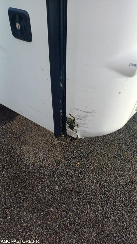 CAR MAN - FAST SCOLER 3 -N°7593 MEC 2007 / 354325 KM - FJ-897-LX - Schulbus: das Bild 4 CAR MAN - FAST SCOLER 3 -N°7593 MEC 2007 / 354325 KM - FJ-897-LX - Schulbus: das Bild 4